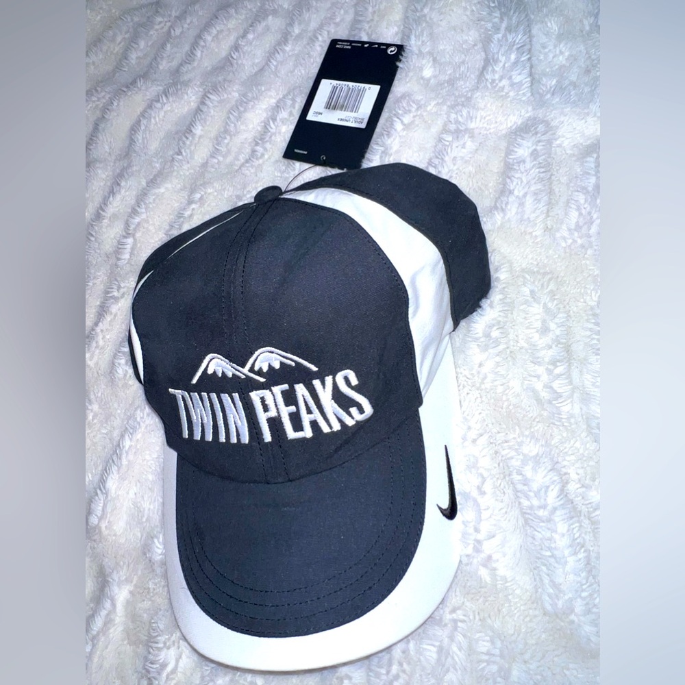Nike Hat. Twin Peaks branded NWT dri fit style